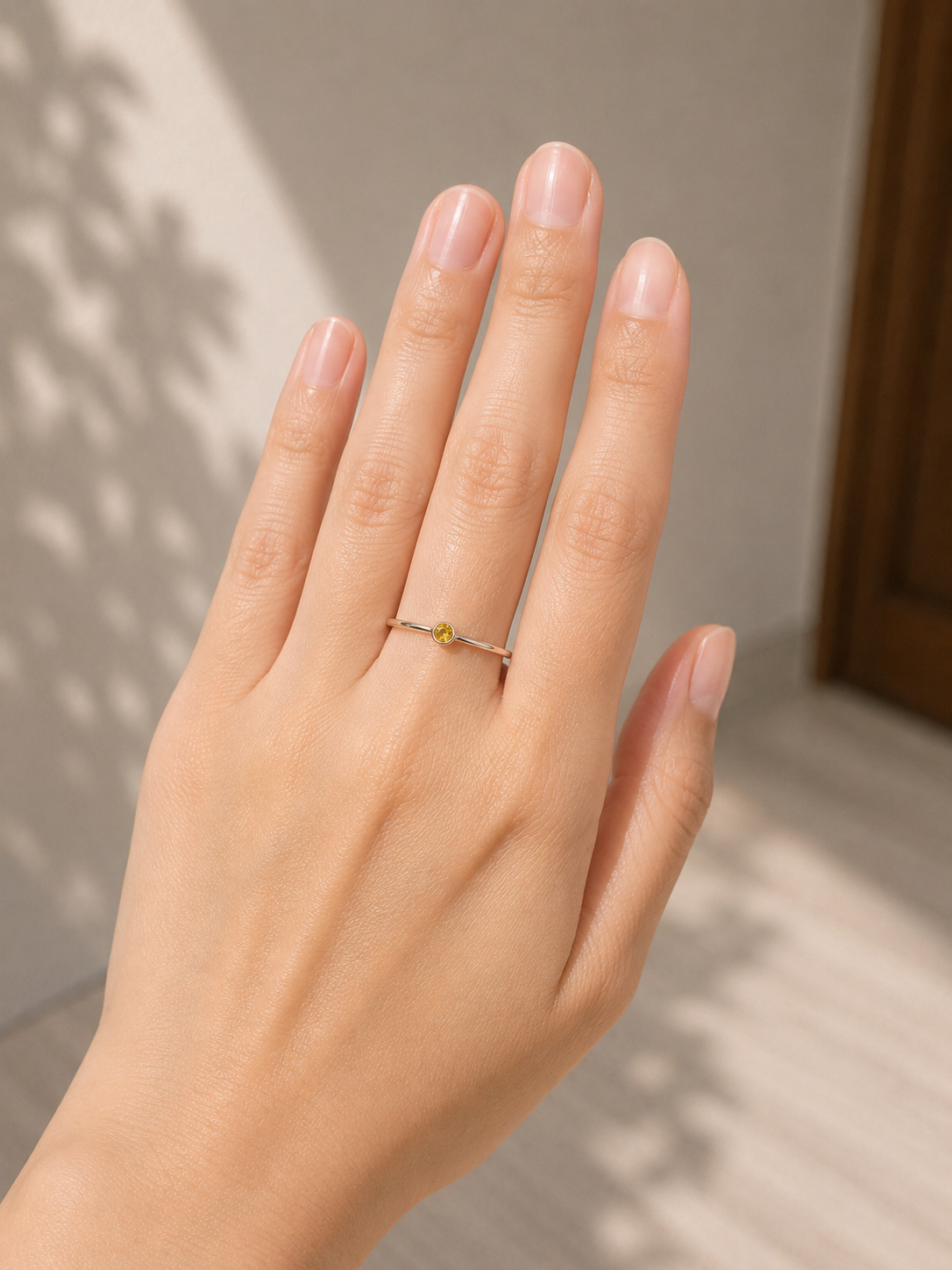Nira Sleek Ring