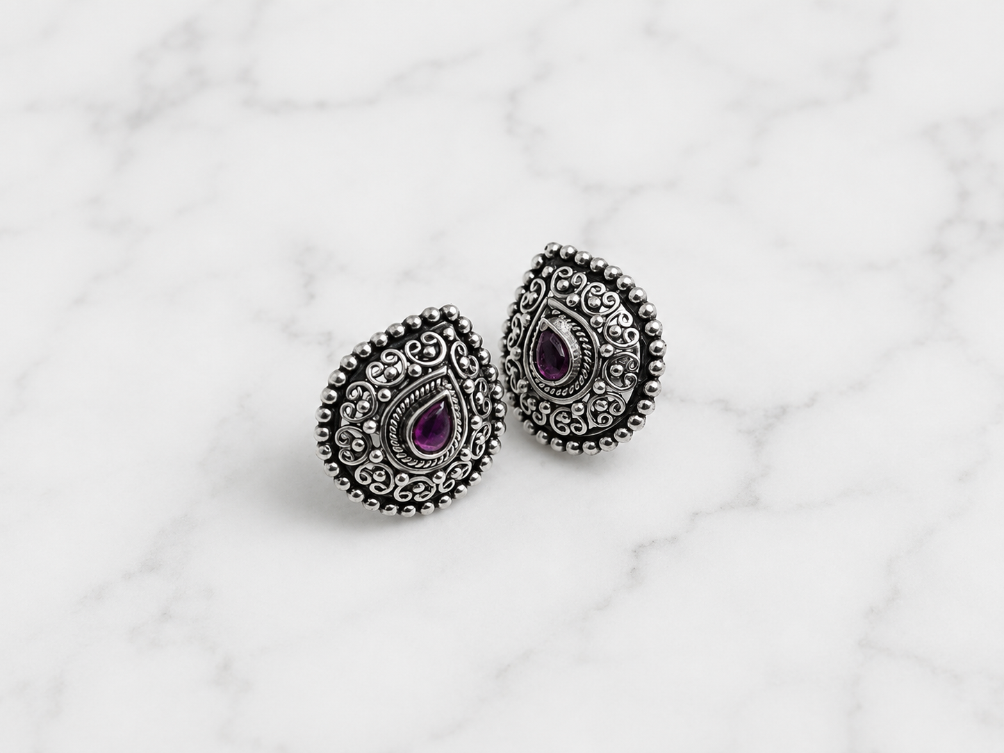 Noorza Studs