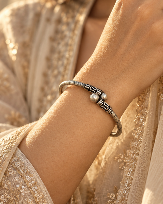 Vritta Silver Kada