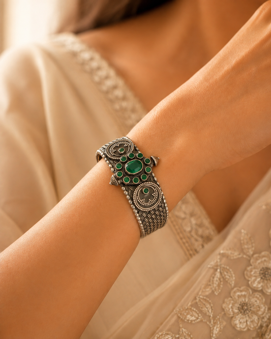 Manika Oxidized 925 Bangle