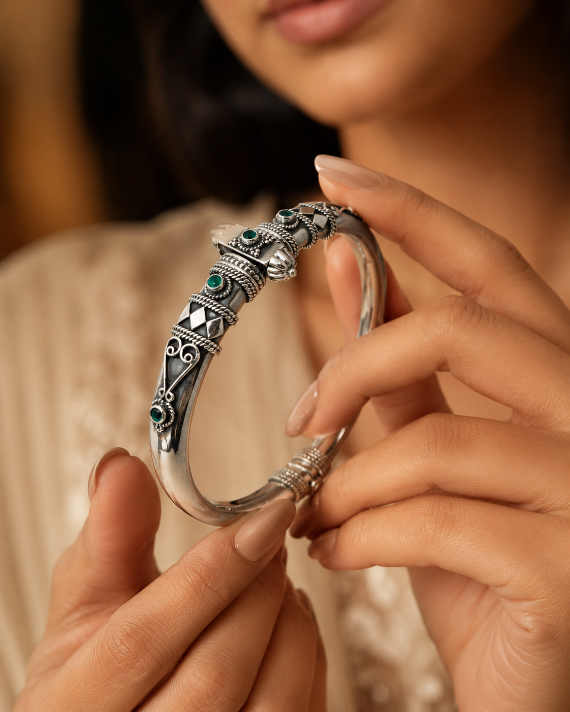 Mehrun Oxidized 925 Bangle