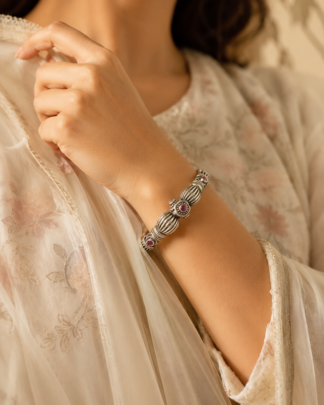 Gulrukh Oxidized 925 Bangle