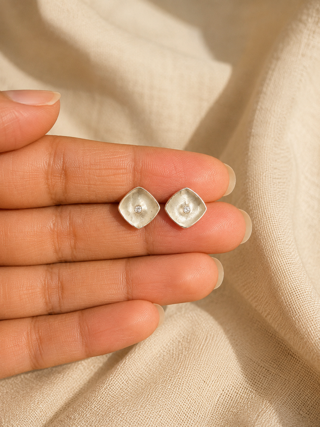 Aster Studs