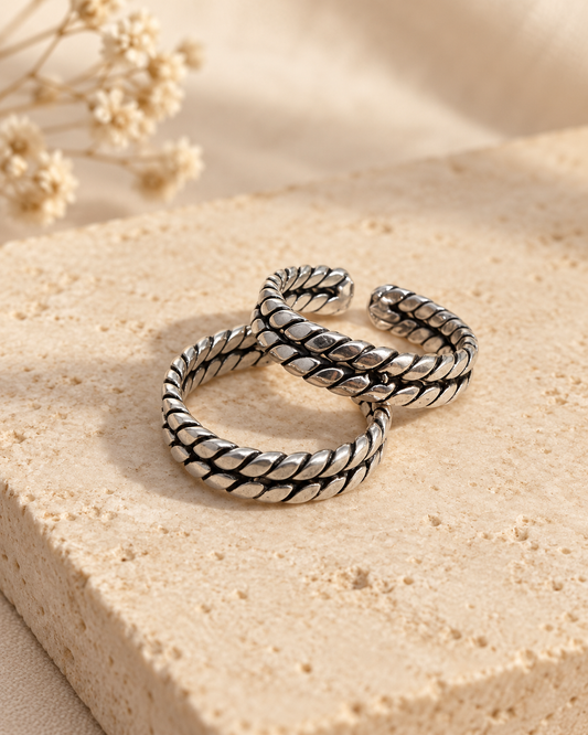 Tara Twist Silver Toe Rings