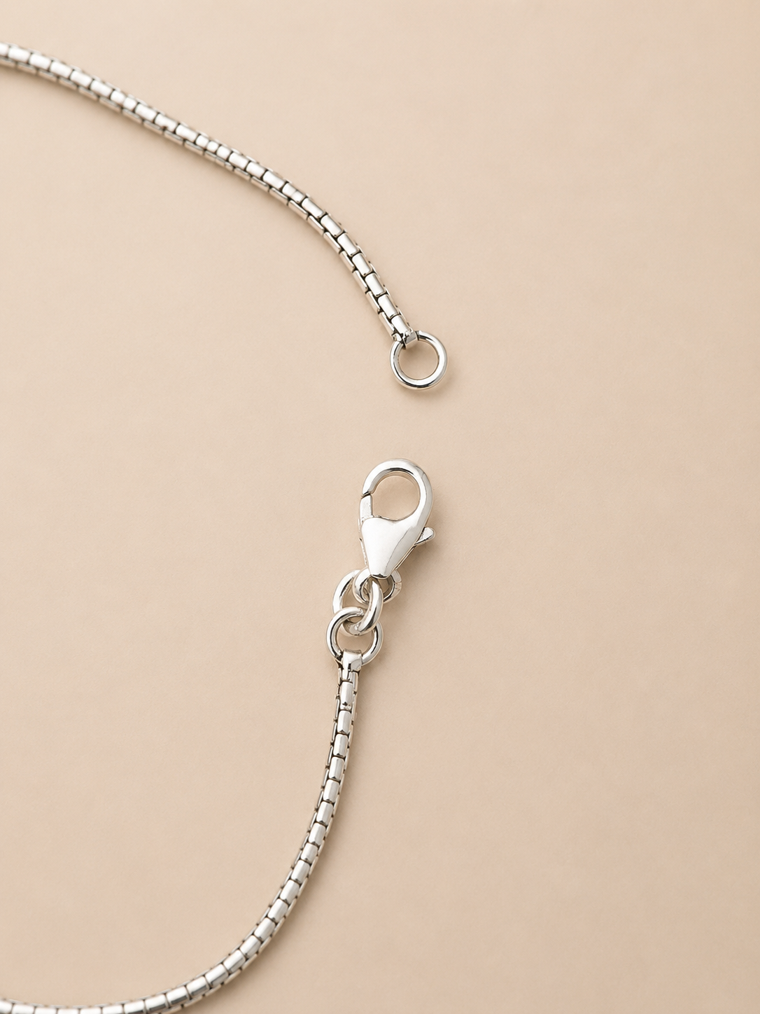 Sera Box Chain