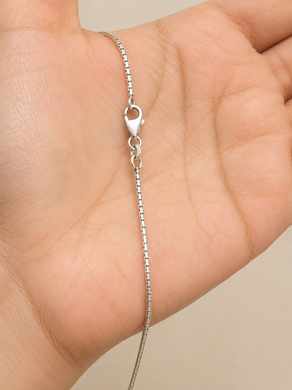 Sera Box Chain
