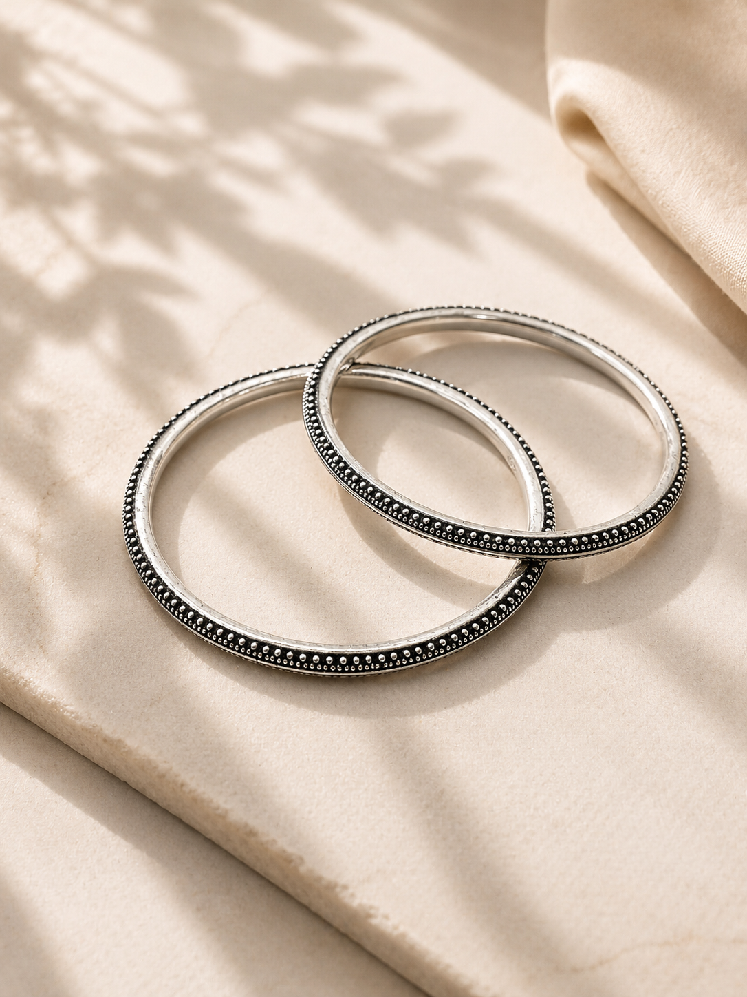 Nazm Oxidized Bangle