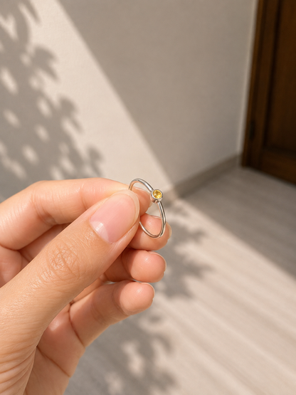 Nira Sleek Ring