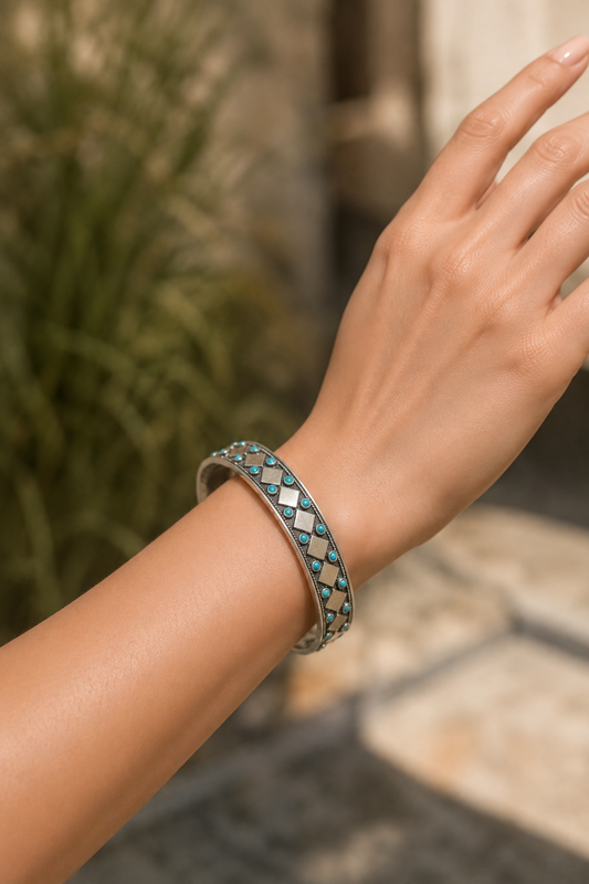Zohra Oxidized 925 Bangle