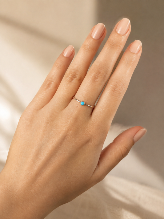 Nira Sleek Ring
