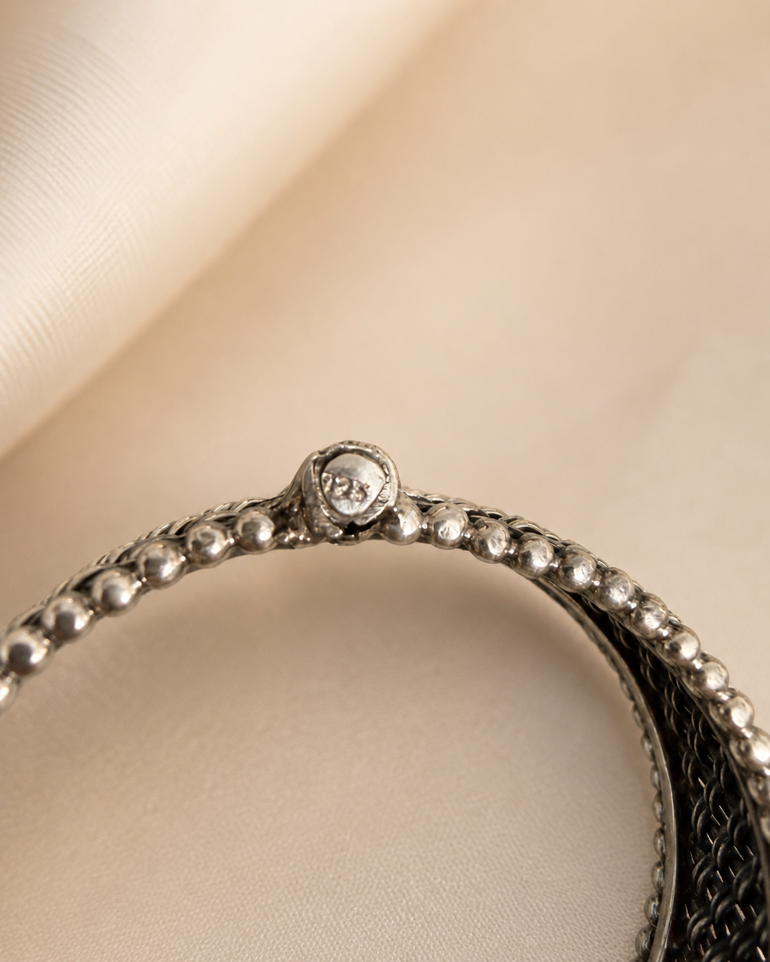 Manika Oxidized 925 Bangle