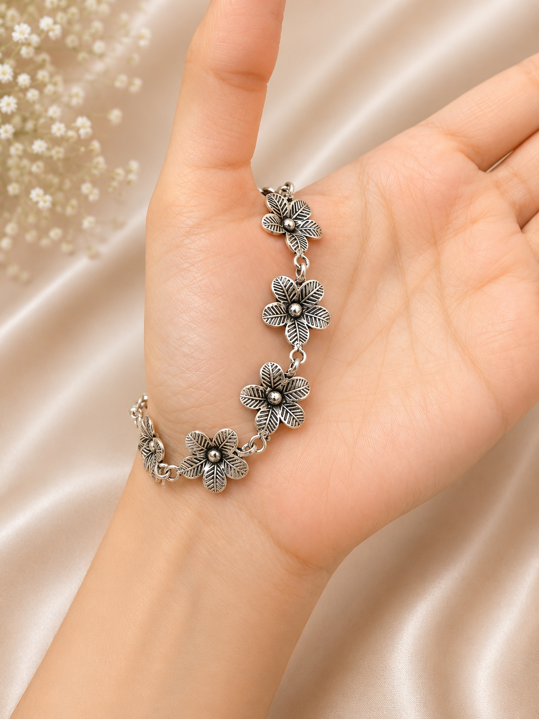 Petalia Floral Bracelet