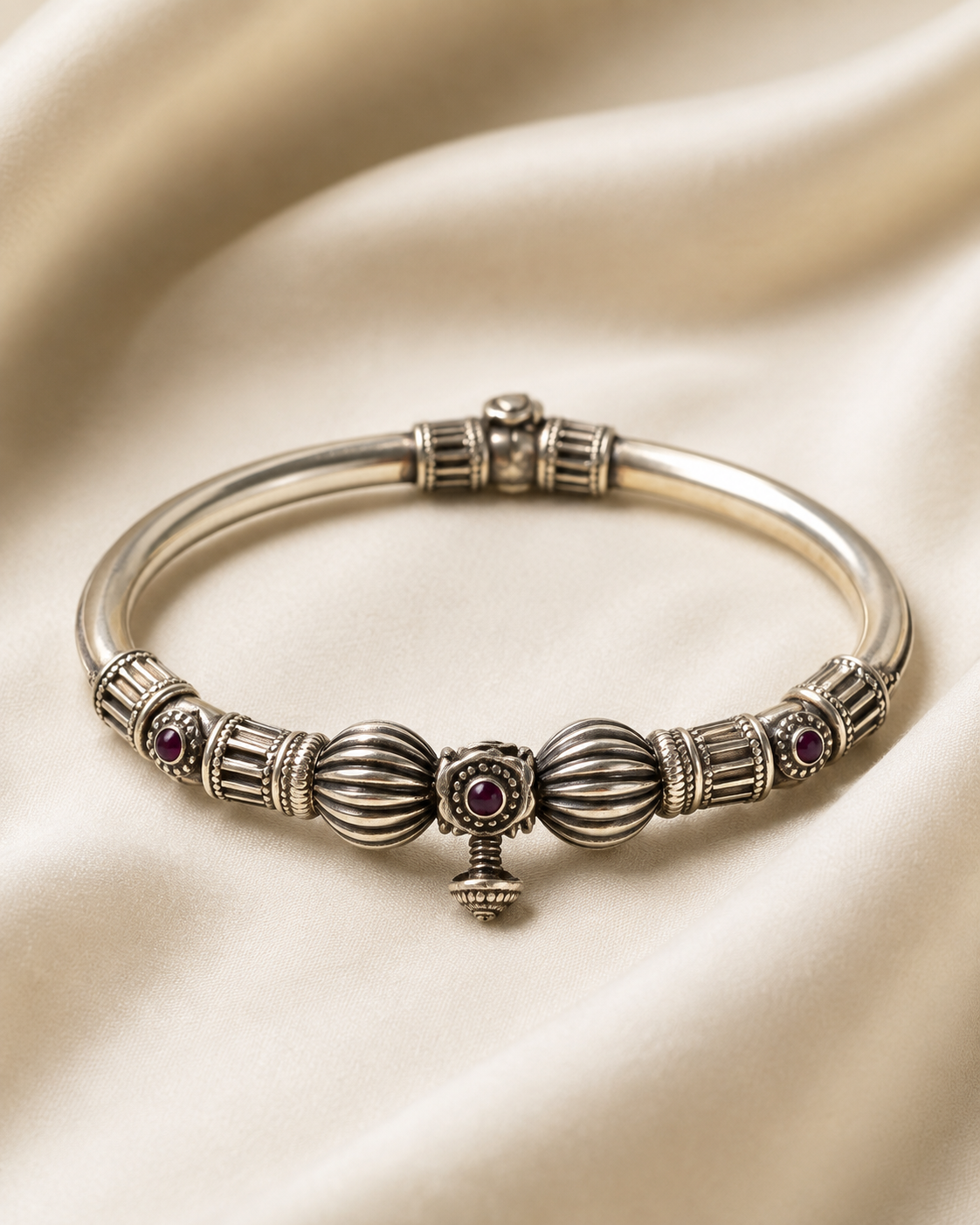 Gulrukh Oxidized 925 Bangle